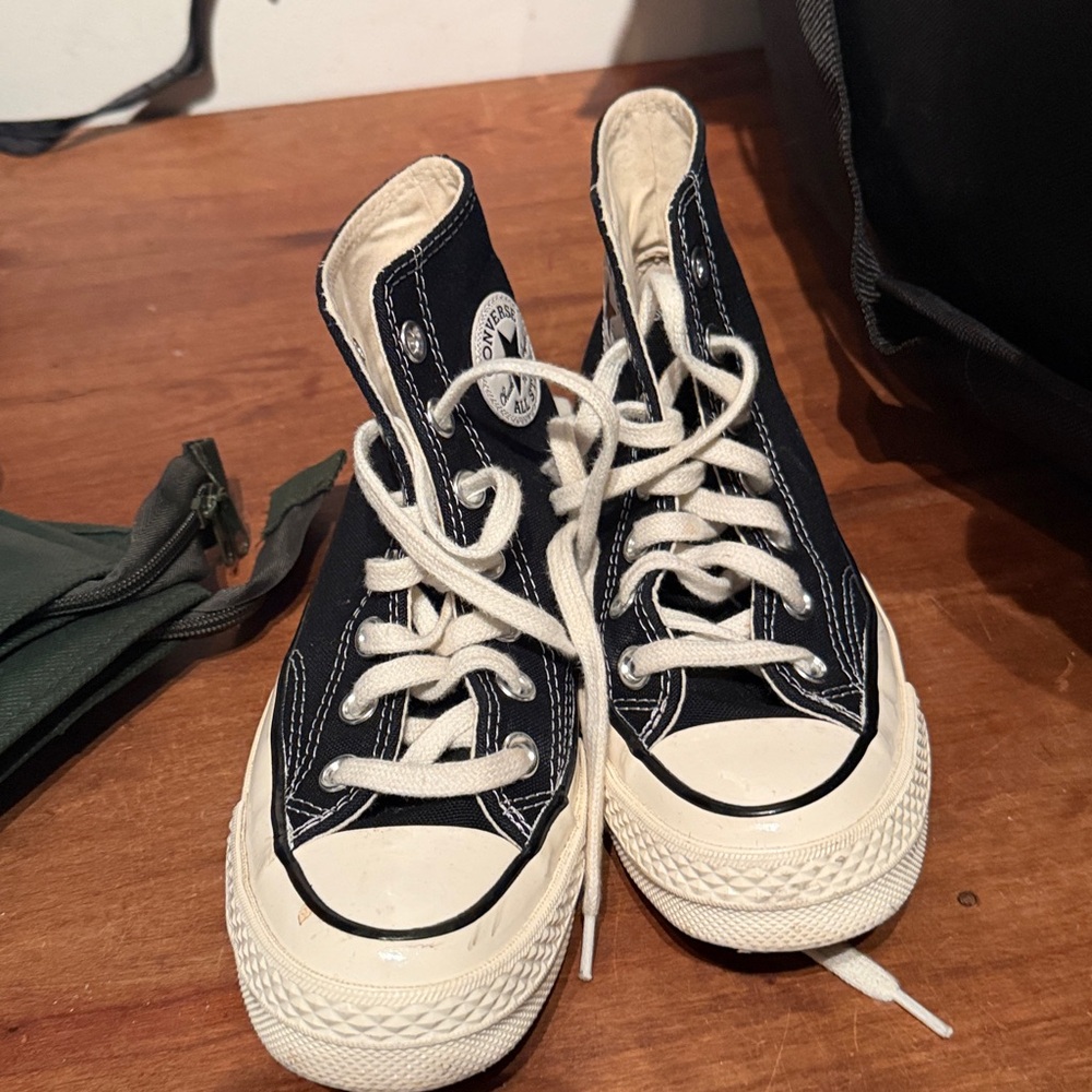 Converse - Picture 3 of 5